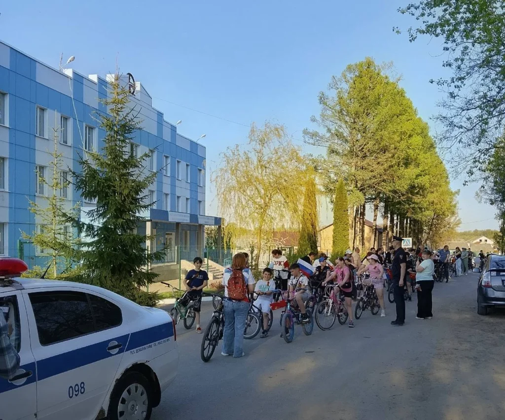 Три сотни участников вышли на велопробеги в честь Дня Победы в Кировском и Бабынинском округах
