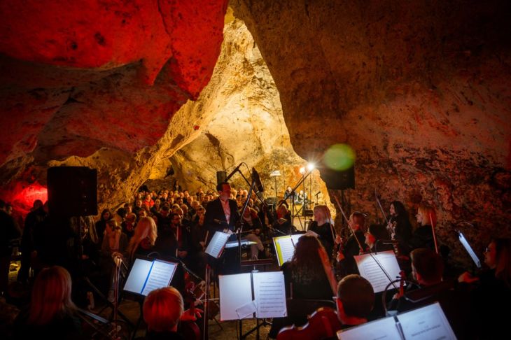 В пещере «Таврида» прозвучала концертная программа «Энергия звука»