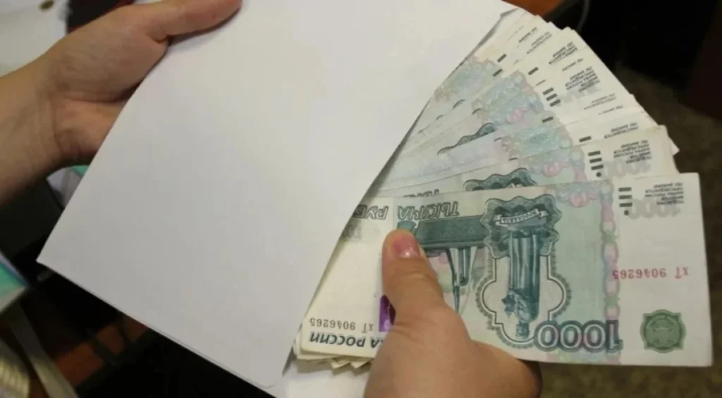 Каждый третий калужанин готов работать за серую зарплату