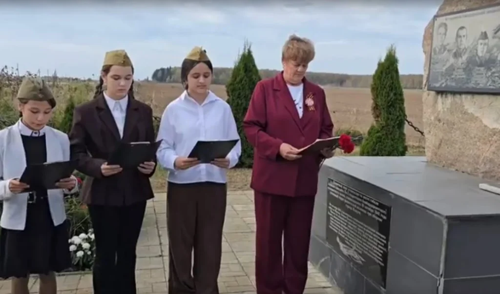 В Калужской области почтили память летчиков, совершившего огненный таран