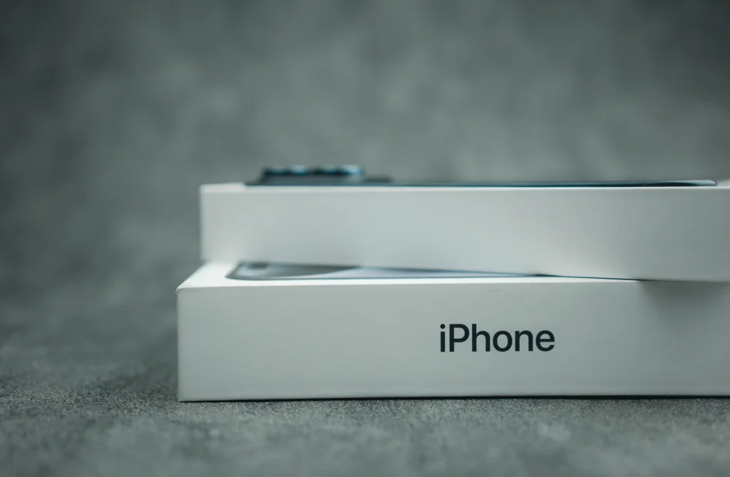 Т2 первым открыл предзаказ на iPhone 18