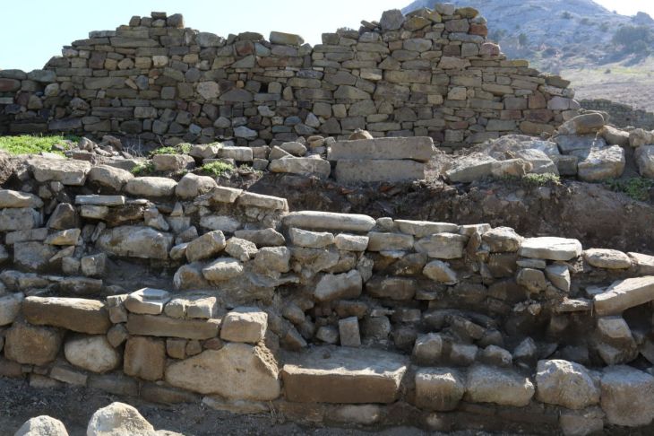 В Судакской крепости ведутся противоаварийные работы на объекте культнаследия