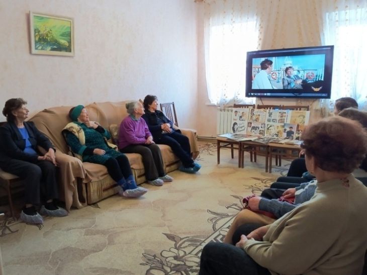 Симферопольская библиотека провела мероприятие к 85-летию Андрея Миронова