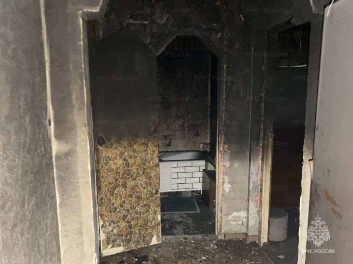 Человек пострадал в пожаре квартиры в Калуге