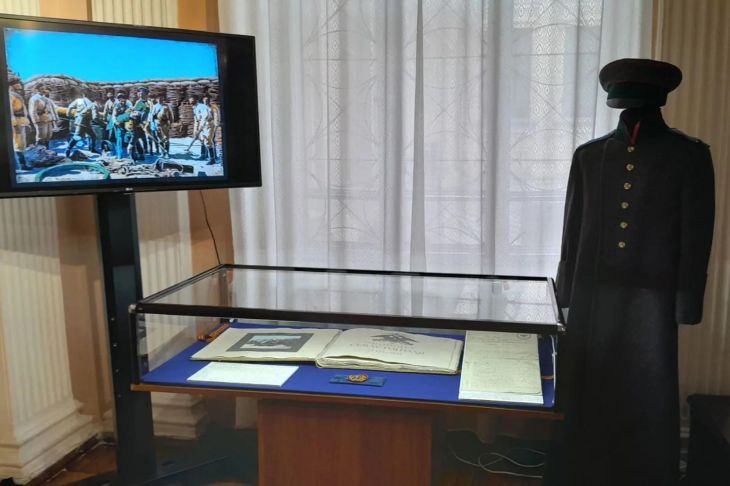 В музее Тавриды представлен уникальный альбом с кадрами из фильма «Оборона Севастополя»