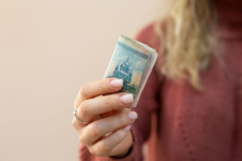 Оставившая двух детей калужанка 9 месяцев получала на них пособие