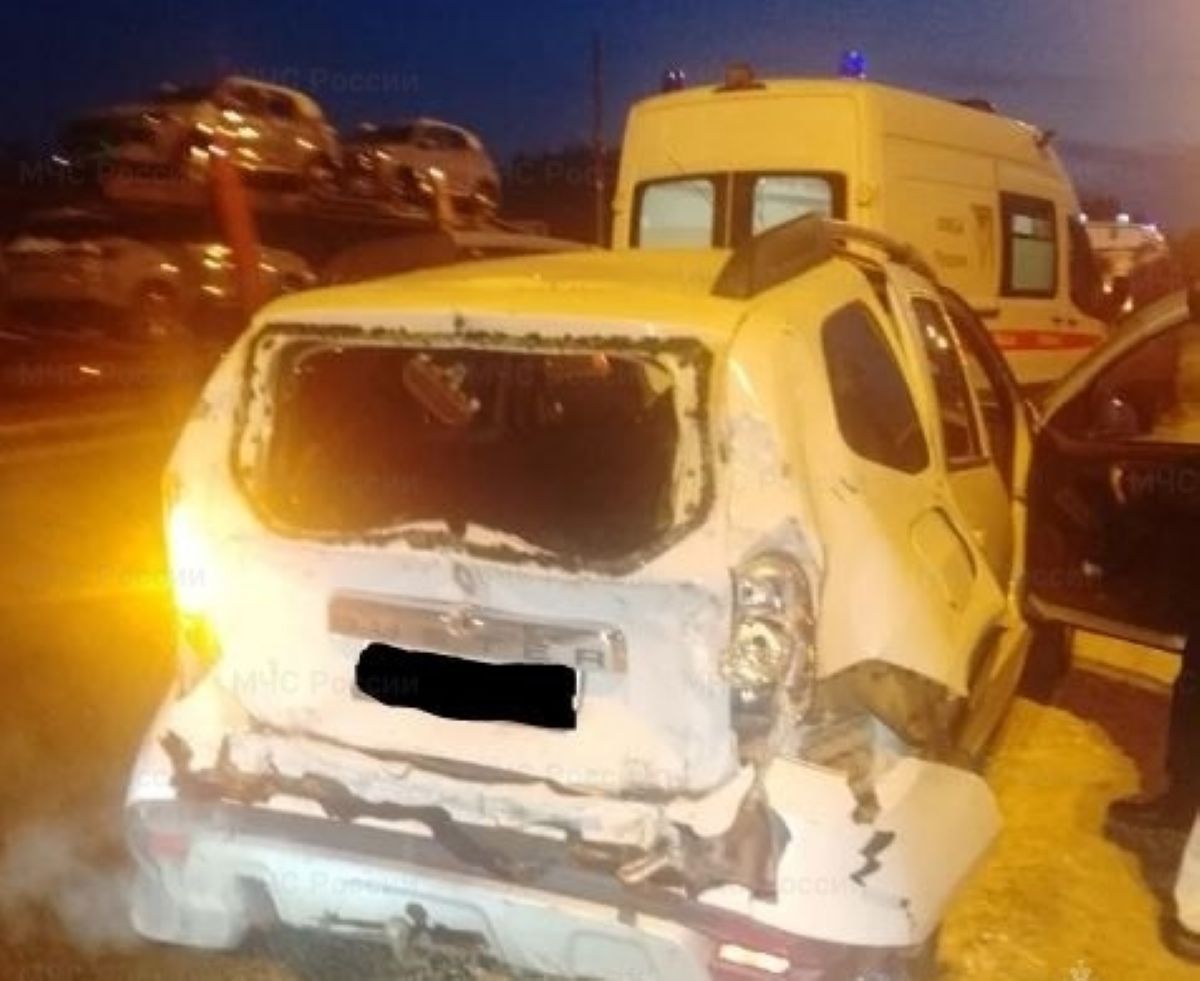 В Обнинске легковушка столкнулась с грузовиком