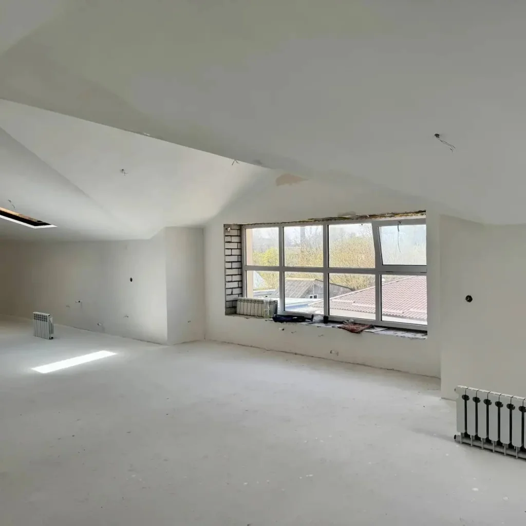 В Людиново занимаются отделкой будущего молодежного центра