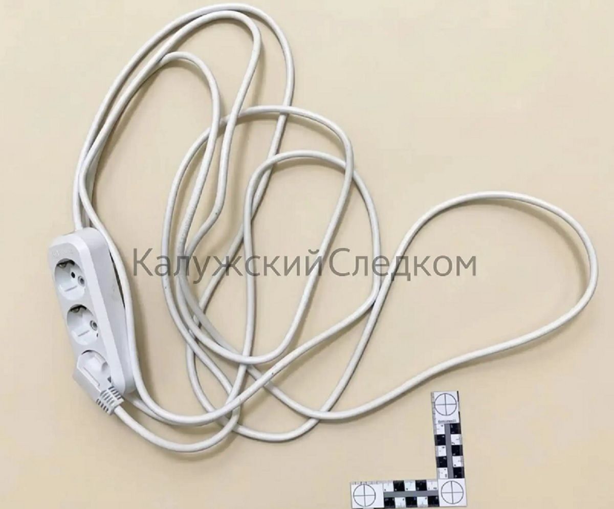 Калужанка задушила сожителя удлинителем на почве ревности