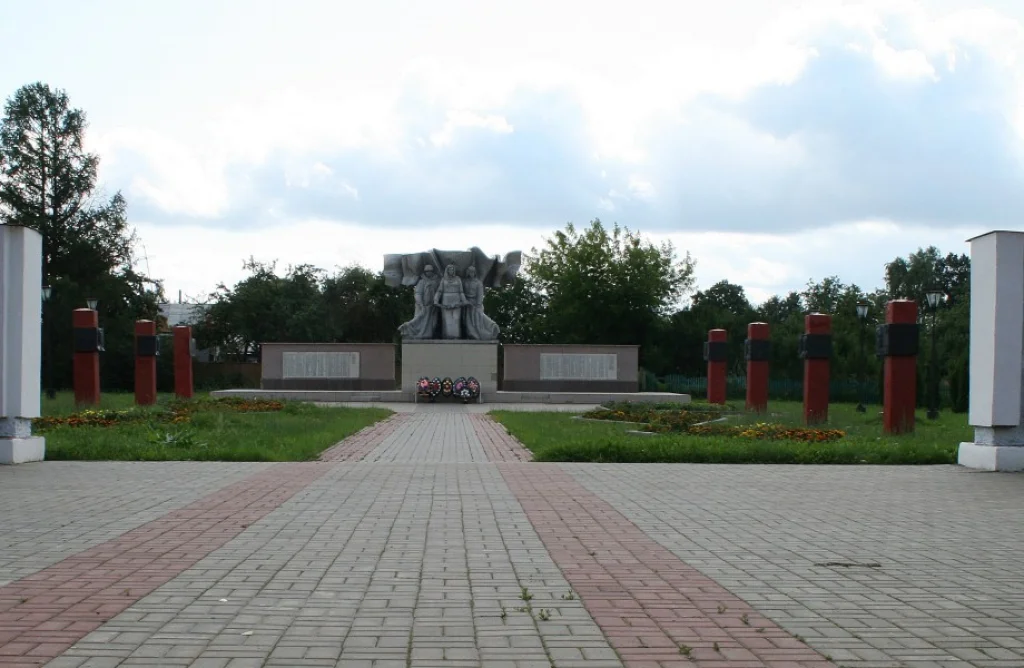 8 января советские войска освободили от гитлеровских захватчиков город Мосальск Калужской области