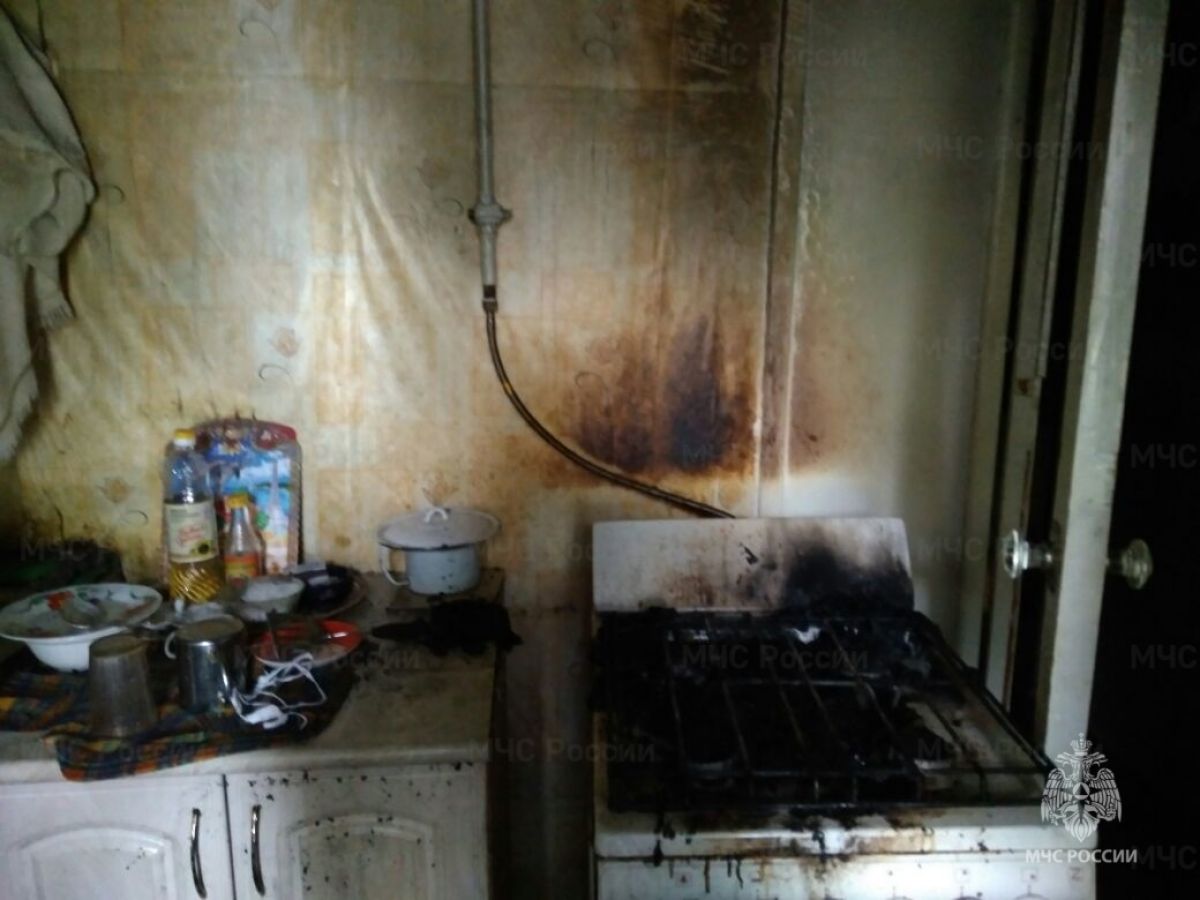 В Людиново загорелась квартира