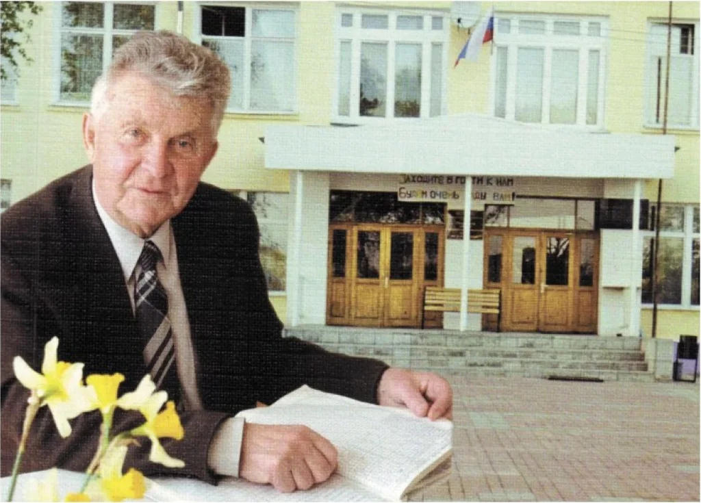 18 марта родился народный учитель России Александр Иванов