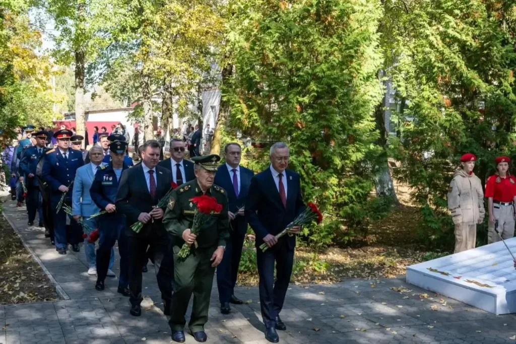 Шапша посетил братскую могилу в Бетлице