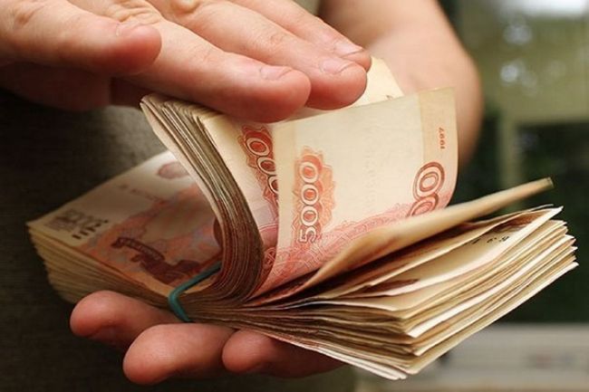 «Оборотень в халате»: призывники в Калуге «косили» от армии с помощью врача-взяточницы