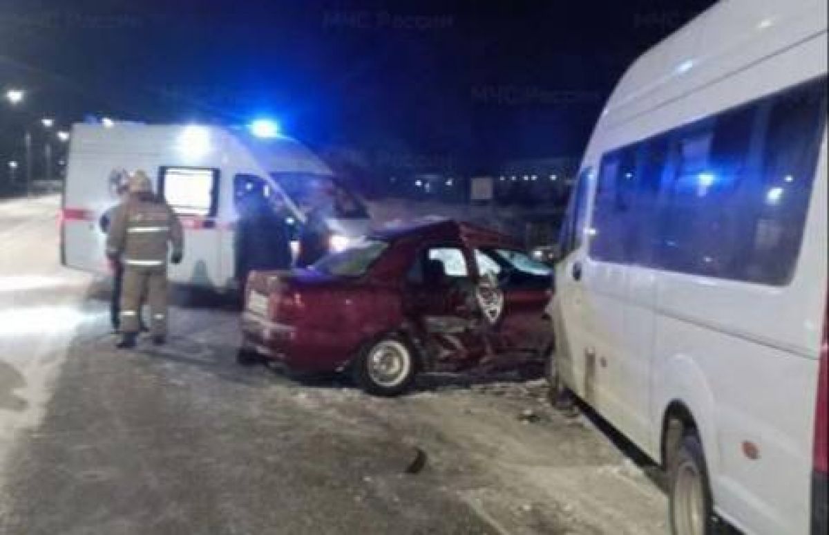 Два человека пострадали в ДТП у автозавода в Калуге