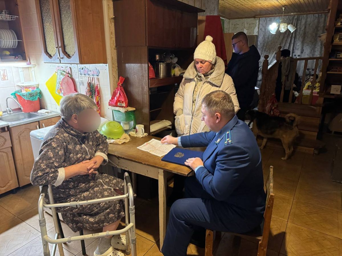 Выяснились жуткие подробности истории с калужскими детьми, оставшимися у бабушки