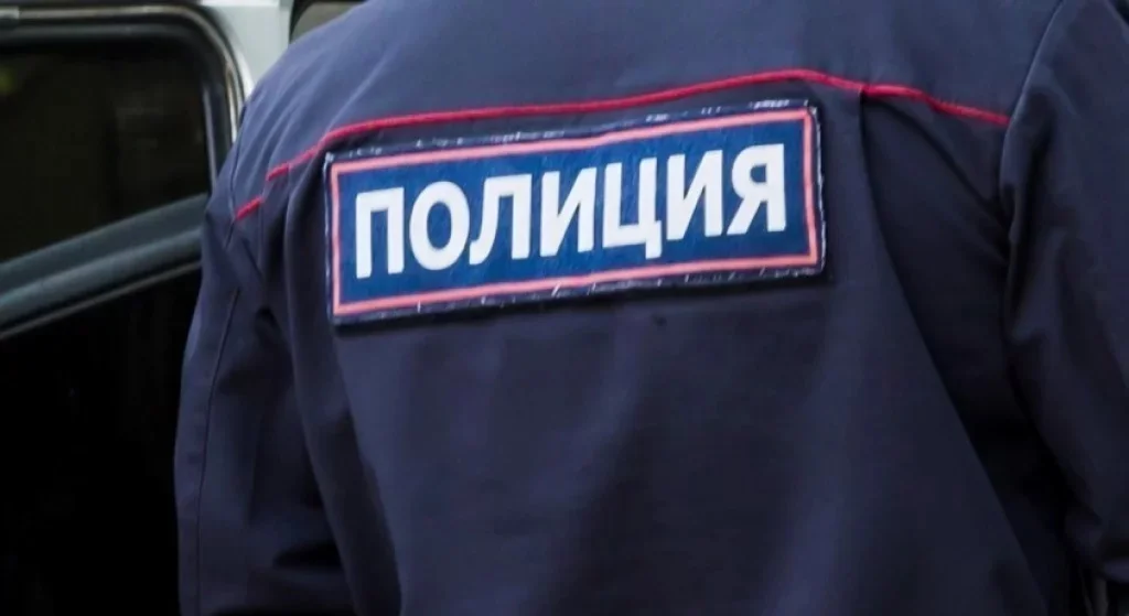 В Калуге юноша выплатил полицейским 100 тысяч рублей за моральный вред