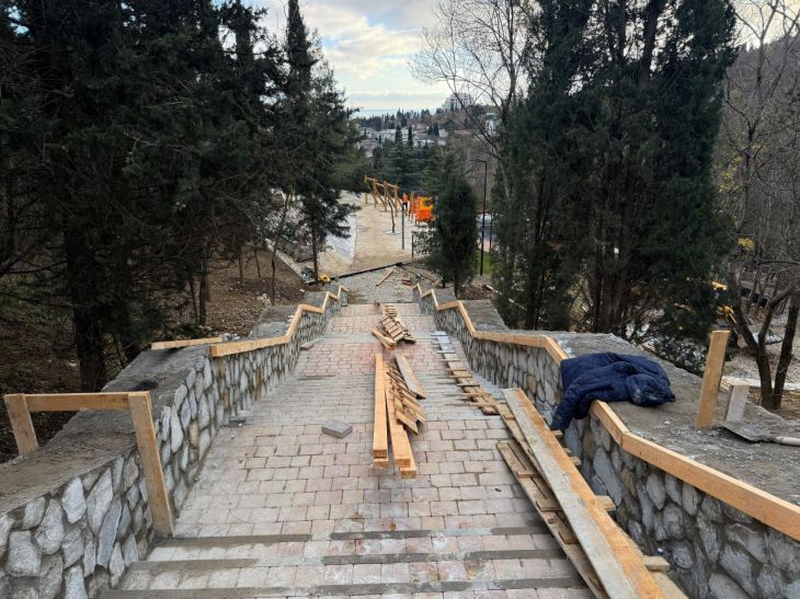 Подрядчик, который благоустраивает парк в Гурзуфе, получил рад замечаний