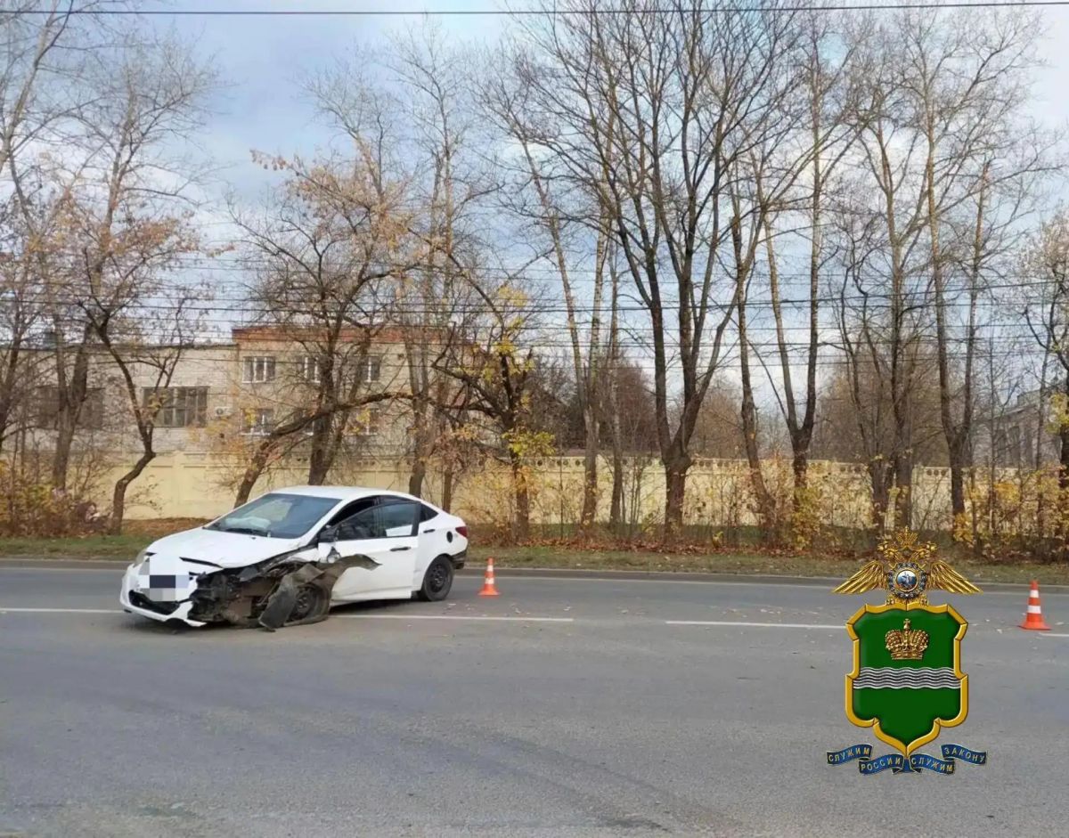 Водитель пострадал в тройном столкновении авто на Московской в Калуге