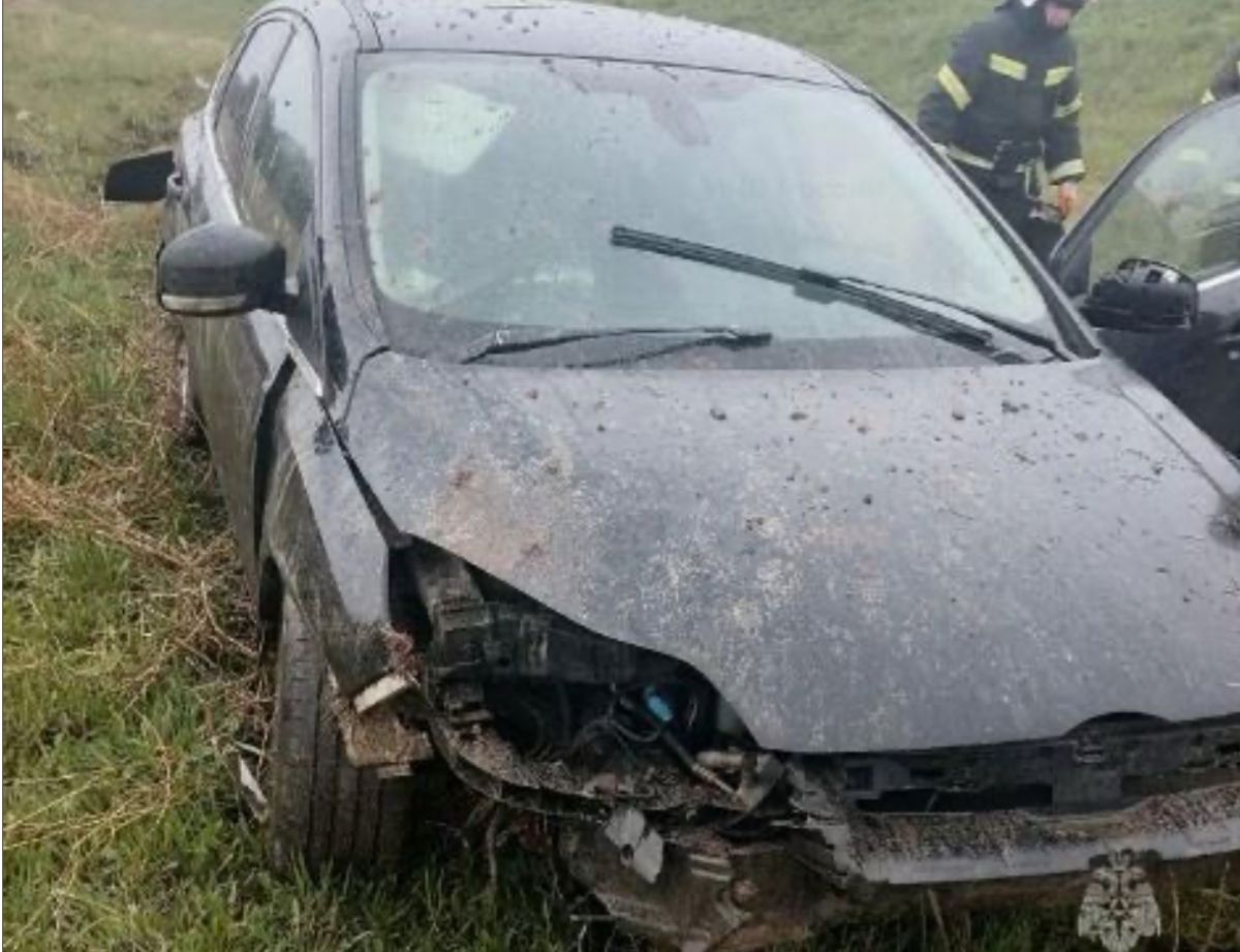 При съезде авто в кювет на калужской трассе пострадал человек