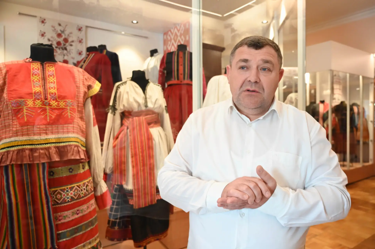 Сундуки, ювелирка и постолы: как пополняется коллекция Крымского этнографического музея