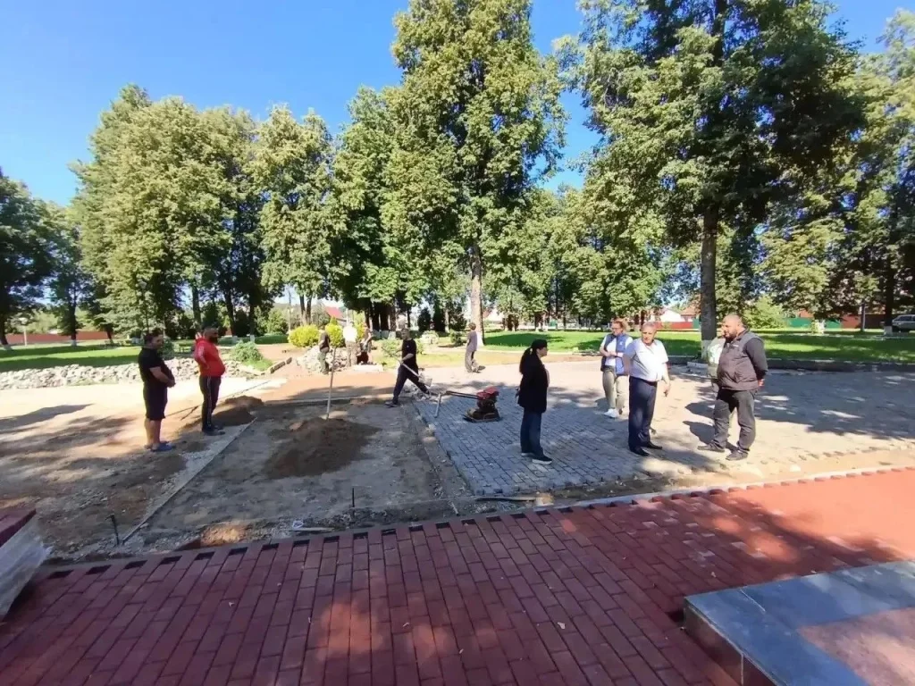 В Износках главным акцентом обновленного сквера станет композиция «Звезда»
